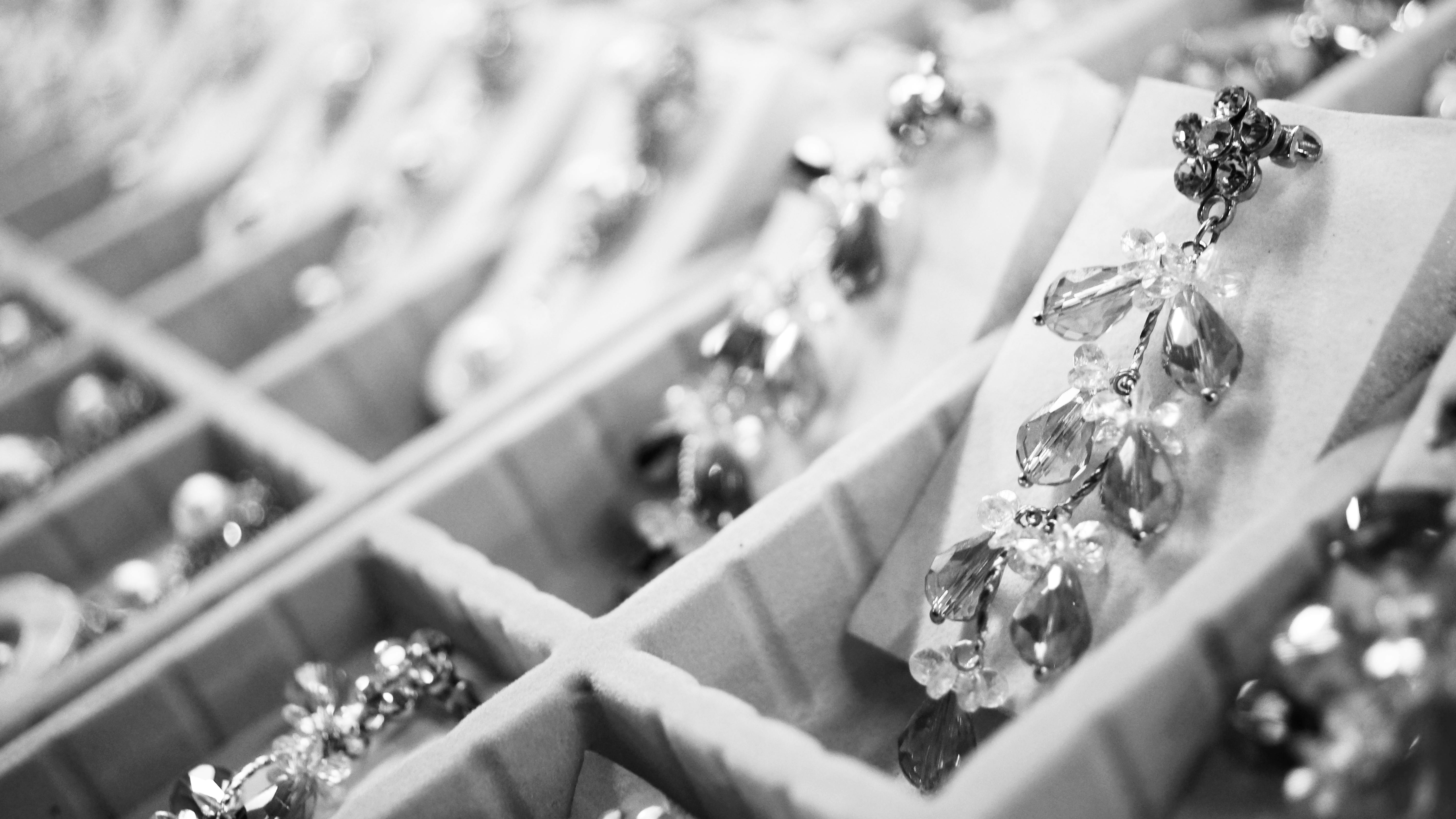 Jewelry Appraisals Background